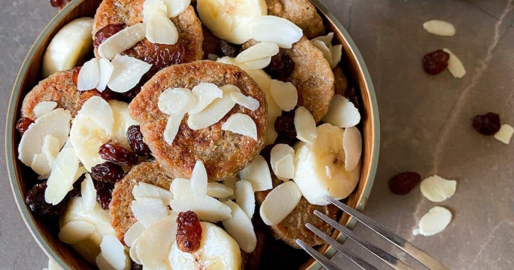 Almond Flour Banana Pancakes